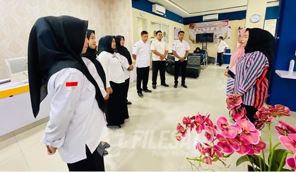 Pembinaan Petugas Loket dan Petugas Keamanan