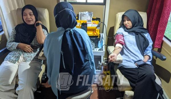 Aksi Donor Darah Sukarela yang diadakan di Pendopo Kecamatan Puger