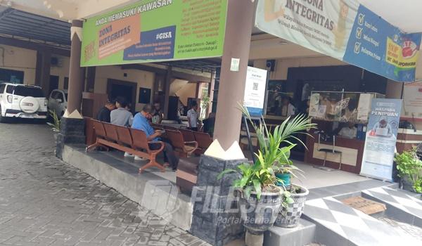 Warga Kembali ke Antrean Panjang di Disdukcapil Sidoarjo