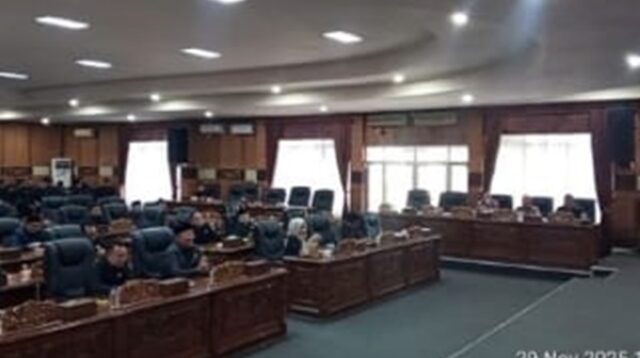 Rapat Paripurna ke-XLVIII DPRD Oku