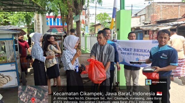 BRI Cabang Cikampek Tebar Kebaikan Lewat Jumat Berkah