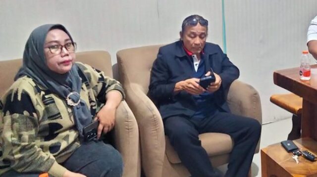 Hartono, S.H., M.H. (KANAN) selaku kuasa hukum petani