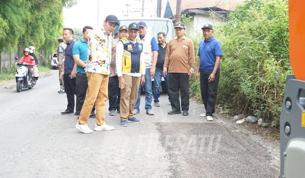 Bupati Subandi Saat 'Maraton' Pantau Perbaikan Jalan