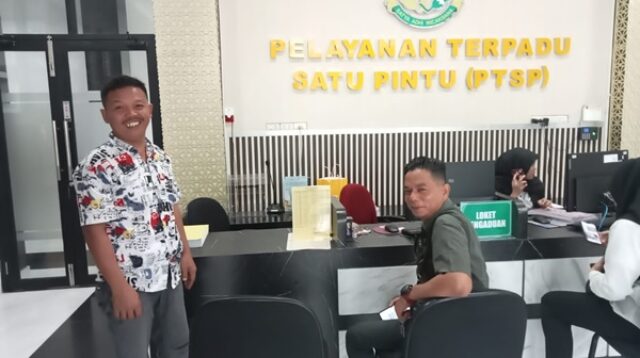 LSM CCN saat Laporan ke Kejari OKU