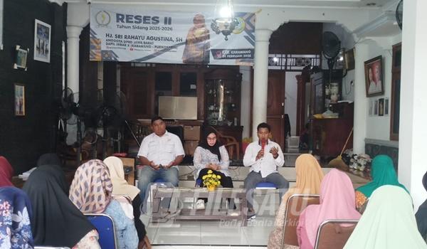 Reses II Anggota DPRD Jabar Hj. Sri Rahayu Agustina di Karawang Kulon