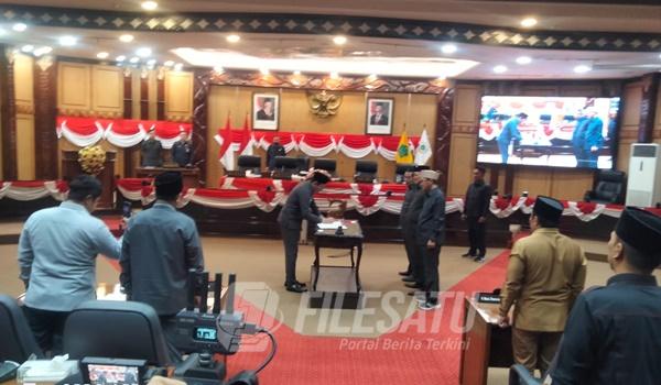Rapat paripurna DPRD Sidoarjo