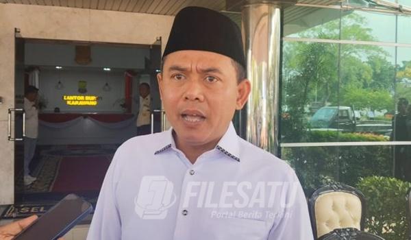 Ketua DPRD Karawang H. Endang Sodikin