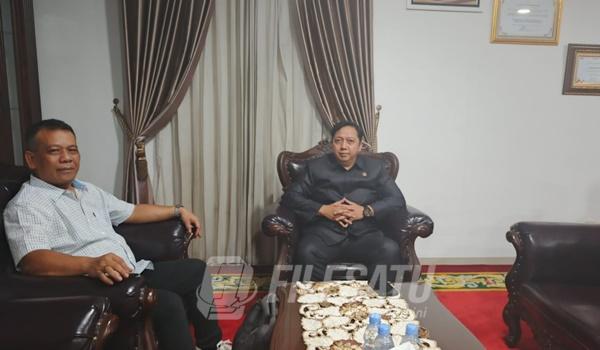 Ketua Panitia, Prof. Supiyat Nasir saat audiensi dengan Ketua DPRD Boyolali