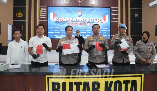 Konferensi Pers yang digelar Polresta Biltar terkait Penyalahgunaan BBM Bersubsidi