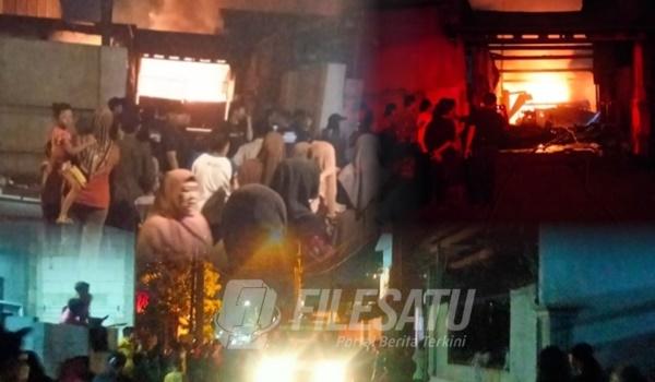 Pabrik Daur Ulang Plastik di Bangsri Sukodono Terbakar
