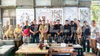 Berfoto bersama Grib Jaya Indonesia dang DLHK Berfoto bersama Grib Jaya Indonesia dang DLHK