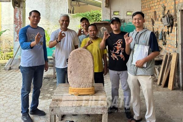 Diduga Prasasti Kuno Era Hindu-Buddha Ditemukan di Lengkiti OKU