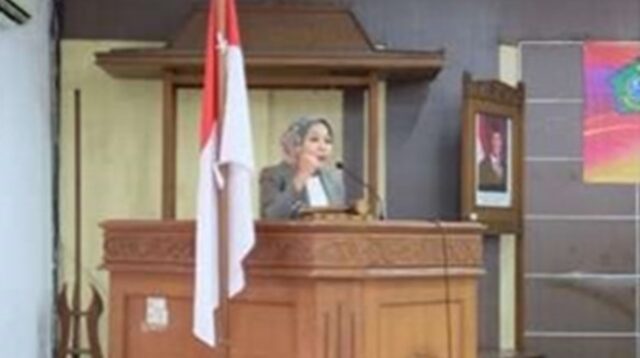 Ketua YJI Sidoarjo, dr. Hj. Sriatun Subandi, membuka langsung Pelatihan Senam Jantung Sehat (SJS) ke-V