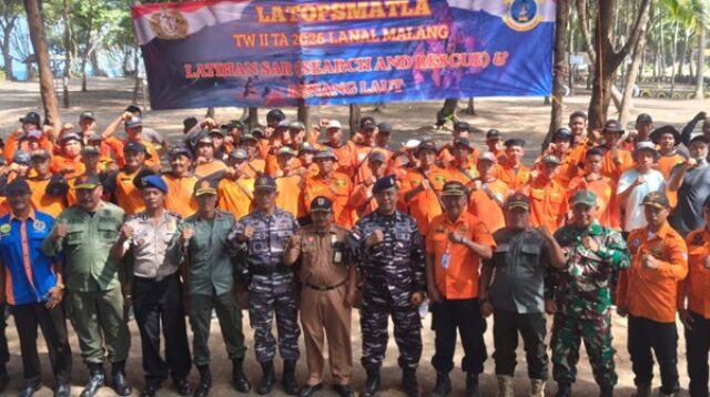 Latihan Gabungan SAR Siaga 26 Di Pantai Wonogoro