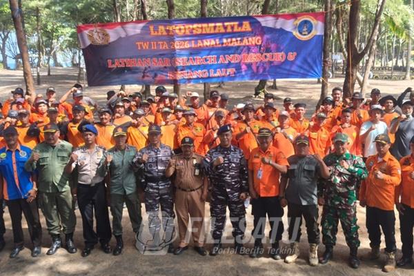 Latihan Gabungan SAR Siaga 26 Di Pantai Wonogoro
