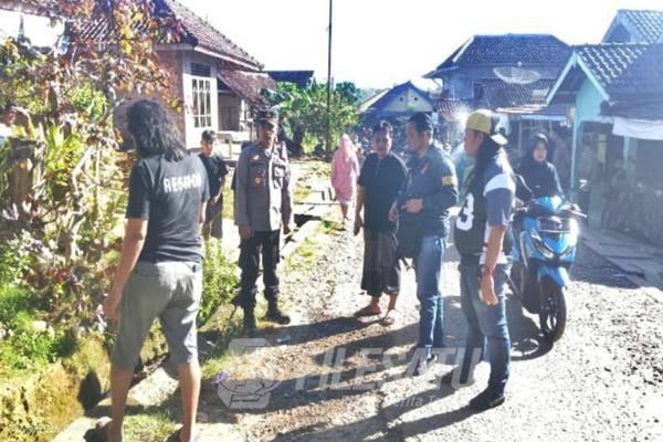 Polisi olah TKP Peemuan Mayat Pria