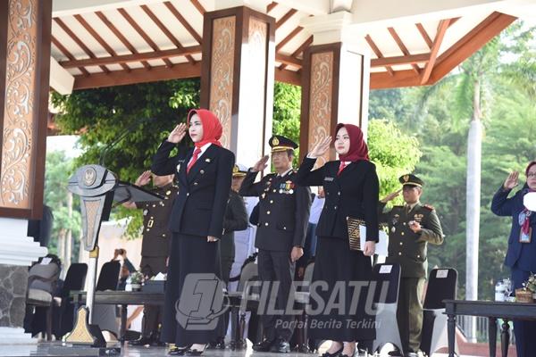 Wakil Bupati Sidoarjo, Hj. Mimik Idayana pimpin upacara Harkitnas 2026