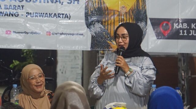 Anggota DPRD Jabar Sri Rahayu saat reses di Karawang
