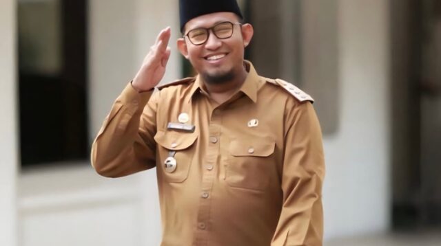 Dr. H. Achmad Fauzi Wongsojudo, S.H., M.H. Bupati Sumenep