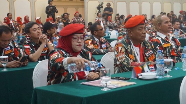 Kamada LMP Jabar H. Awandi Siroj Suwandi dan Sekda LMP Jabar saat mengikuti Rapimnas LMP 2026 di Jakarta