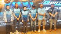 Owner Dibatama Motorsport bersama jajaran pembalap dan manajemen berfoto usai peluncuran resmi tim untuk menghadapi berbagai kejuaraan nasional dan internasional musim 2026 di Purwakarta Owner Dibatama Motorsport bersama jajaran pembalap dan manajemen berfoto usai peluncuran resmi tim untuk menghadapi berbagai kejuaraan nasional dan internasional musim 2026 di Purwakarta