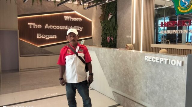 Perwakilan Ormas Lumbung Informasi Rakyat (LIRA), Joko