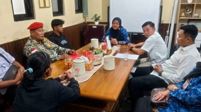 Proses mediasi penanganan penahanan ijazah alumni SMP 10 November Budura
