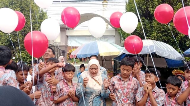 SDN Cijulang 3 Ciamis Lepas Siswa Kelas VI