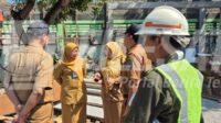 Pelaksana Tugas (Plt.) Kepala Dinas Pendidikan dan Kebudayaan Kabupaten Sidoarjo, Dr. Netti Lastiningsih, M.Pd, meninjau langsung pelaksanaan rehabilitasi bangunan di SDN Sidokerto Pelaksana Tugas (Plt.) Kepala Dinas Pendidikan dan Kebudayaan Kabupaten Sidoarjo, Dr. Netti Lastiningsih, M.Pd, meninjau langsung pelaksanaan rehabilitasi bangunan di SDN Sidokerto