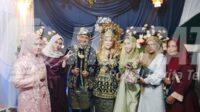 Resepsi Pernikahan Nabilla dan Yayan Berlangsung Meriah dan Penuh Haru Resepsi Pernikahan Nabilla dan Yayan Berlangsung Meriah dan Penuh Haru