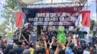 Anggota DPR RI Nurhadi Gelar Mlaku Sehat Merah Putih Dan Festival Es Campur Indonesia Di Kerjen Blitar, Berhadiah Dinosaurus