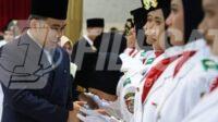 Bupati Jember Gus Fawait saat kukuhkan Paskibraka