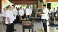 Bupati Subandi saat kukuhkan ratusan Kepala SD dan SMP