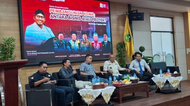 FGD Koperasi Desa-Kelurahan Merah Putih (KDKMP) yang digelar AMOS di Auditorium UNIBA Madura membahas tata kelola dan pengembangan ekonomi desa