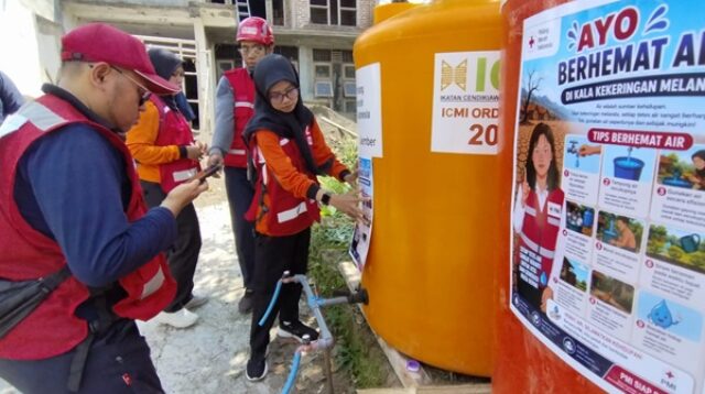 PMI Jember Pasang Dua Tandon di Lokasi Terdampak