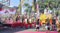 Pisowanan Ageng adalah prosesi tradisi budaya Jawa untuk memperingati Hari Jadi Kabupaten Blitar ke-702 yang digelar di Pendopo Ronggo Hadi Negoro