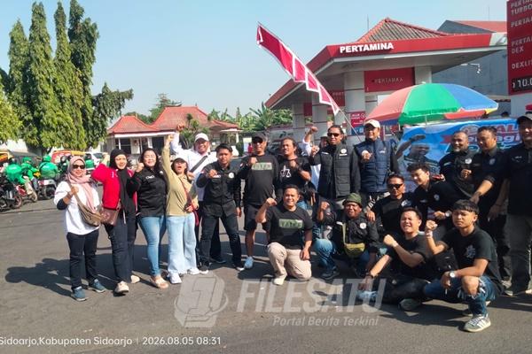 YALPK Group Bagikan 500 Kupon BBM Gratis untuk Pengemudi Ojol di Sidoarjo