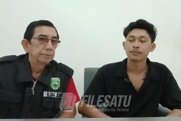 Yandre alias Kiting saat diwawancarai oleh Bang Bento dari Global Sumsel TV