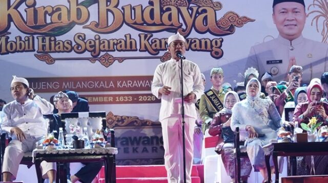 Bupati Karawang H. Aep Syaepuloh, SE saat memberikan sambutan