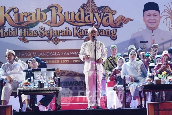 Bupati Karawang H. Aep Syaepuloh, SE saat memberikan sambutan