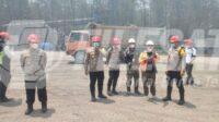 Kabid TIK Polda Sumsel Cek Titik Hotspot di Areal Penyimpanan Batu Bara PT Semen Baturaja Kabid TIK Polda Sumsel Cek Titik Hotspot di Areal Penyimpanan Batu Bara PT Semen Baturaja