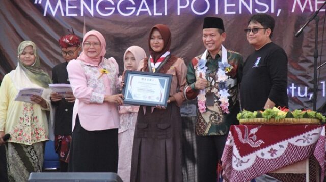 SMPN 1 Sidoarjo Perkuat Kreativitas dan Karakter