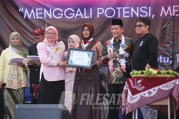 SMPN 1 Sidoarjo Perkuat Kreativitas dan Karakter