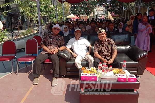 Semarak HUT ke-67 SMAN 1 Karawang